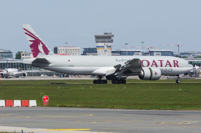 BOEING 777-200LR (A7-BFK) - WAW SPOTTING