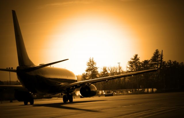 Boeing 737-700 —