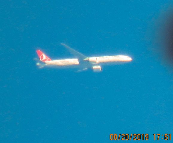 BOEING 777-300ER (TC-JJH)