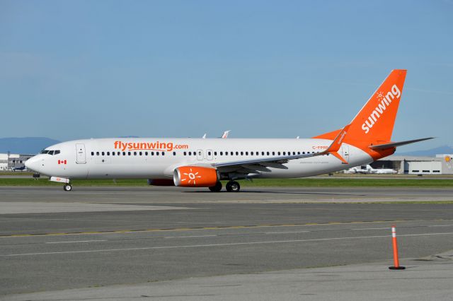 Boeing 737-800 (C-FPRP)