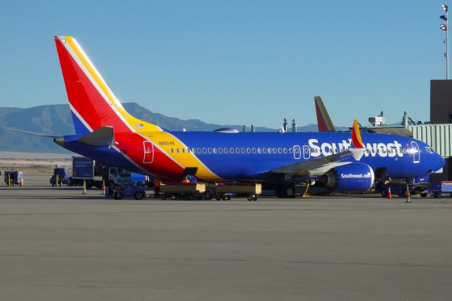 Boeing 737 MAX 8 (N8814K)