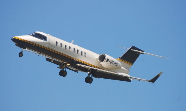 Learjet 45 (M-GLRS)