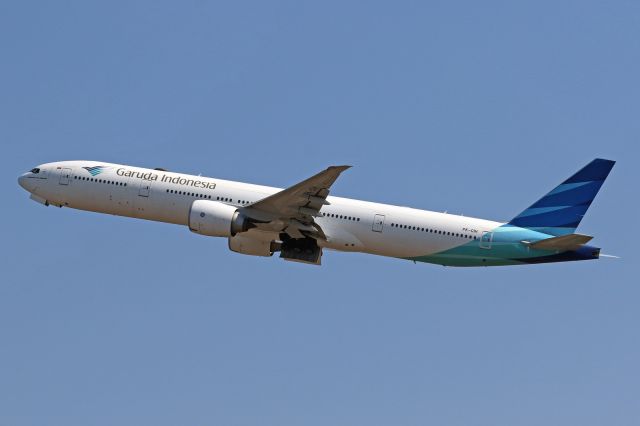 BOEING 777-300 (PK-GIH)