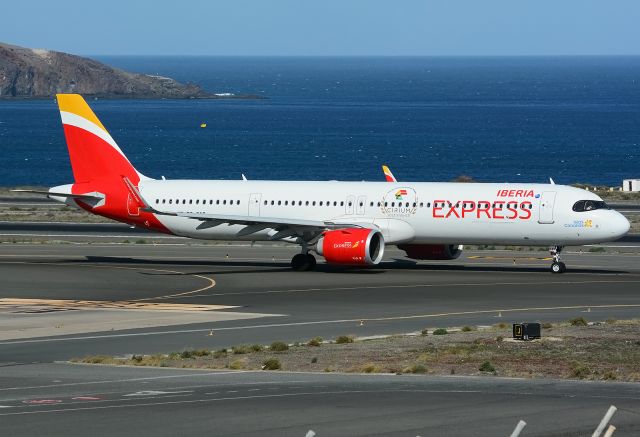 Airbus A321neo (EC-OAS)