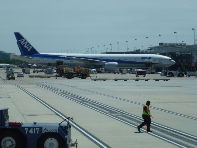 BOEING 777-300ER (JA777A)