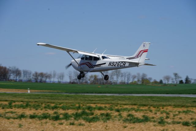 Cessna Skyhawk (N926CR)