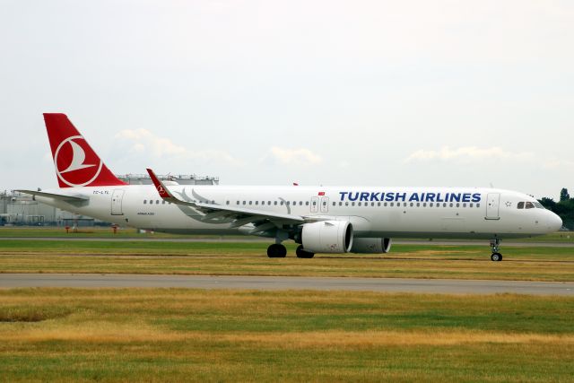 Airbus A321neo (TC-LTL) - Taxiing to depart rwy 09R on 12-Jun-23 operating flight THY1890 to LTFM.