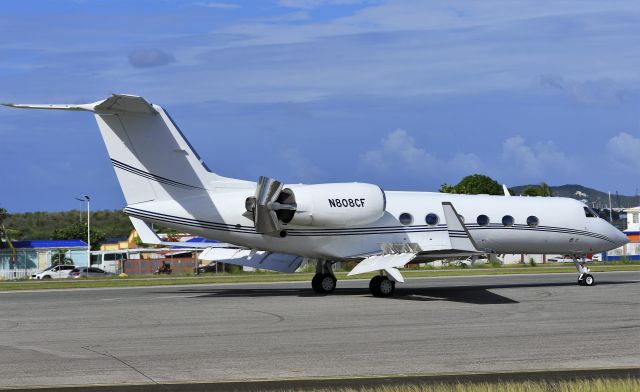 Gulfstream Aerospace Gulfstream IV (IES808) - Hera Flight landing at St Maarten.