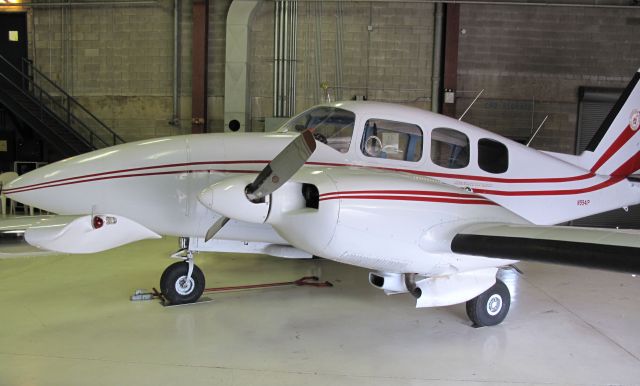 N9941P — - A pressurized Aztec!