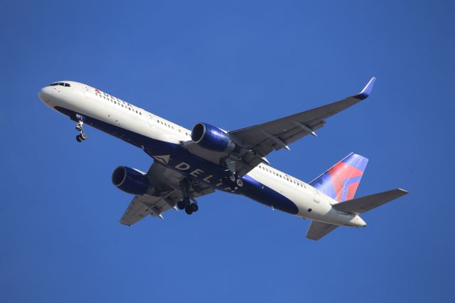 Boeing 757-200 (N542US)