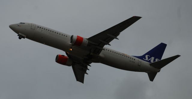 Boeing 737-800 (LN-RPN) - Taken from the Airport Pub