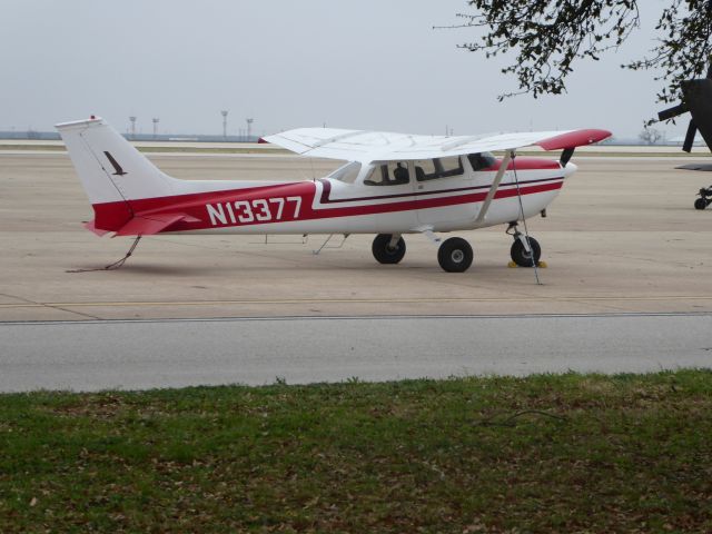 Cessna Skyhawk (N13377)