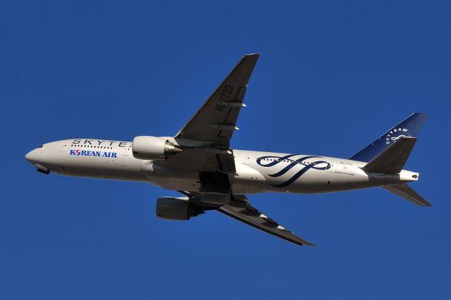 Boeing 777-200 (HL7733)