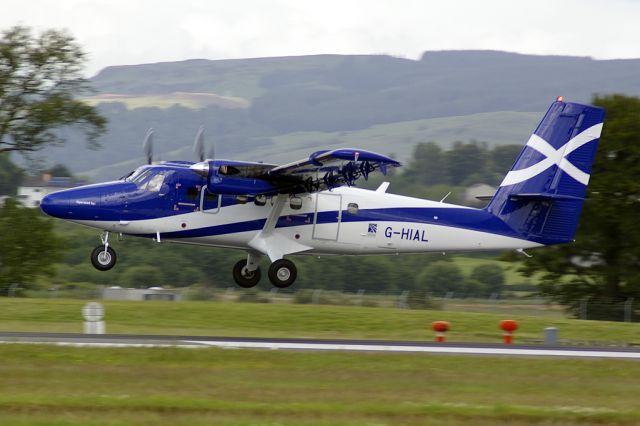 De Havilland Canada Twin Otter (G-HIAL)