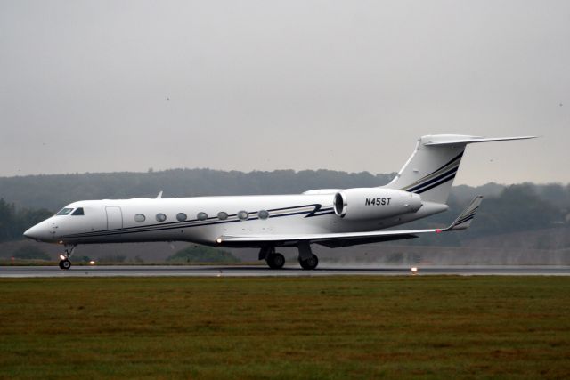 Gulfstream Aerospace Gulfstream V (N45ST) - Departing for KFTY on 06-Oct-09.