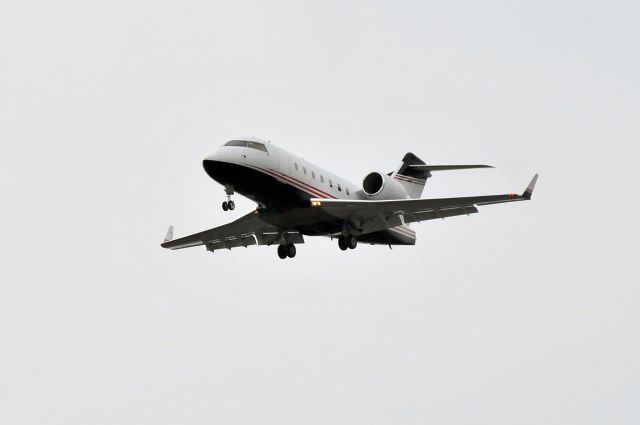 Canadair Challenger (C-GCNR)