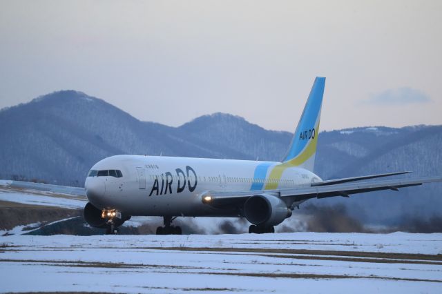 BOEING 767-300 (JA98AD) - February 19th 2020:HKD-HND.