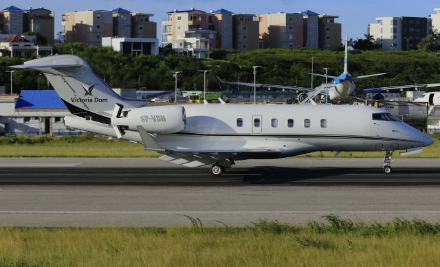 Bombardier Challenger 300 (SP-VDH)