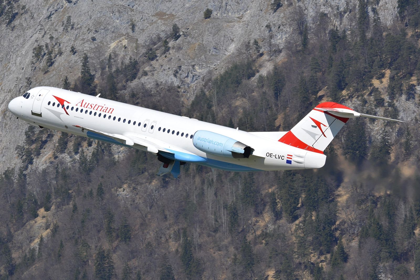 Fokker 100 (OE-LVC)