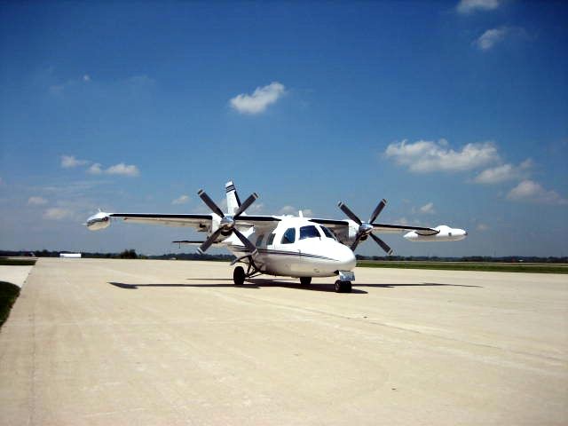 Mitsubishi MU-2 (N82WC)