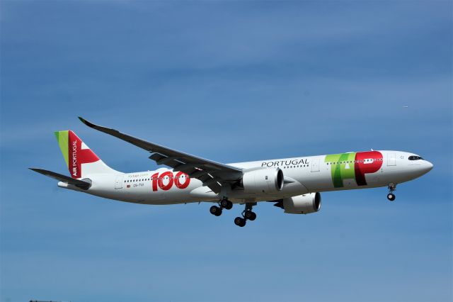 Airbus A330-300 (CS-TUI) - Aeroporto Gen. Humberto Delgado - Lisboa - 16-06-2019