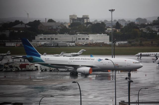 Airbus A330-300 (PK-GPE) - From September 2009 - Garuda A330-300 brought Indonesias President to town.