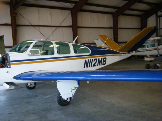 Beechcraft 35 Bonanza (N112MB)