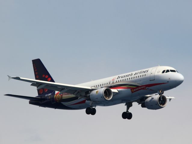 Airbus A320 (OO-SND)