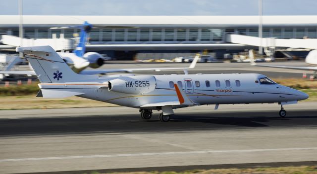 Learjet 45 (HK-5255)