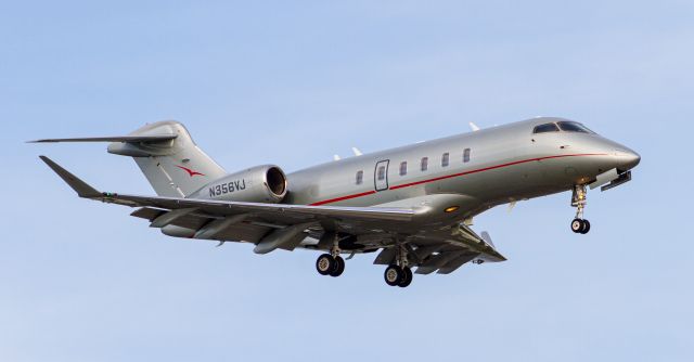 Canadair Challenger 350 (N356VJ)