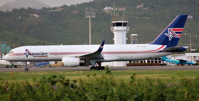 Boeing 757-200 (N172AJ)