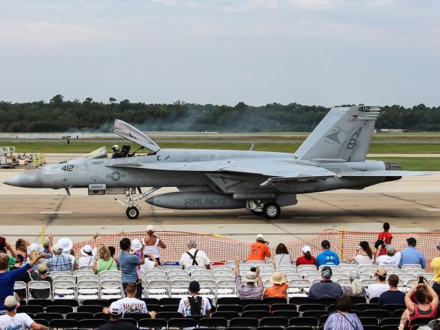 McDonnell Douglas FA-18 Hornet (16-6840)