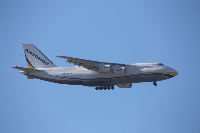 Antonov An-124 Ruslan (UR-82009)