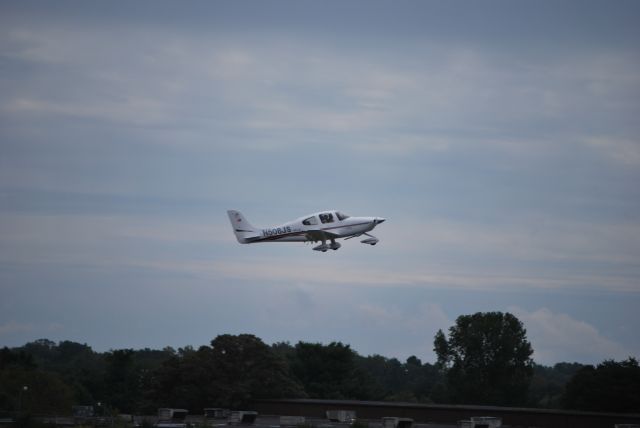 Cirrus SR-20 (N508JS)