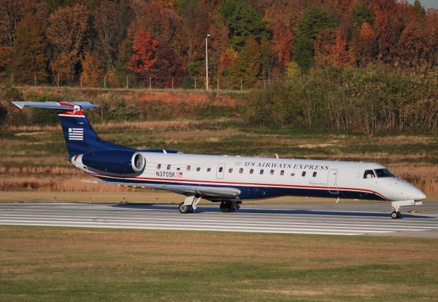 Embraer ERJ-145 (N370SK) - Lined-up and waiting 18C - 11/13/10