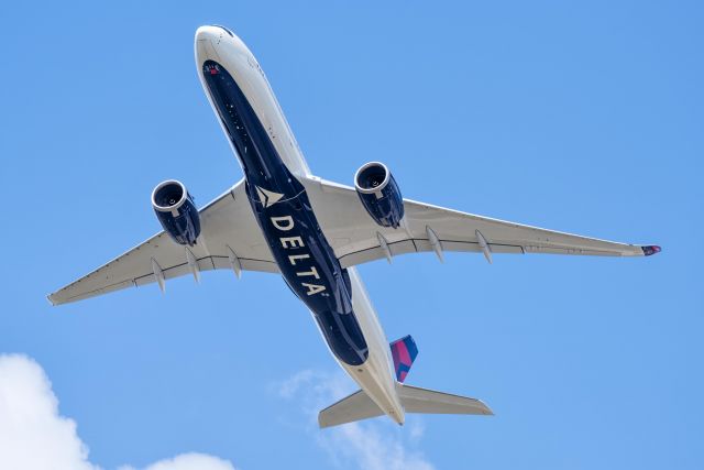 Airbus A350-900 (N501DN) - Delta A350-900 departing DTW performing test flights before passenger service begins in October.