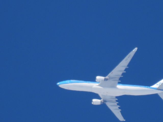 Airbus A330-300 (PH-AKD) - KLM661br /AMS-IAHbr /01/13/2025