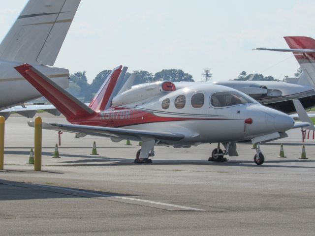 Cirrus Vision SF50 (N547DH)