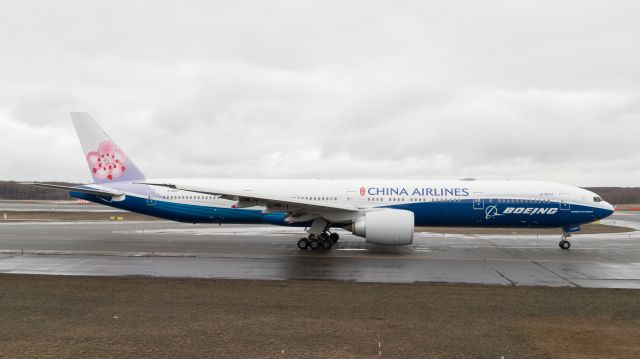 BOEING 777-300 (B-18007) - China Airlines / Boeing Livery / B77Wbr /Apr.15.2018 New Chitose Airport [CTS/RJCC] JAPAN