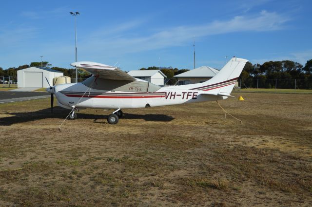 Cessna Centurion (VH-TFE) - Cessna 210 at Flinders Island, Mar 2019