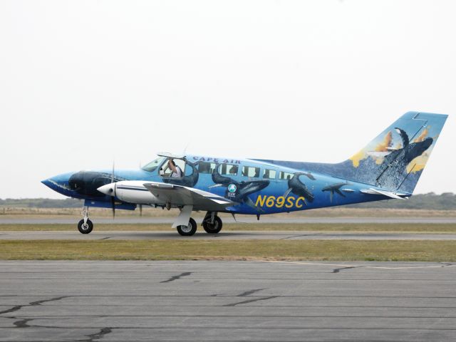 Cessna 402 (N69SC)