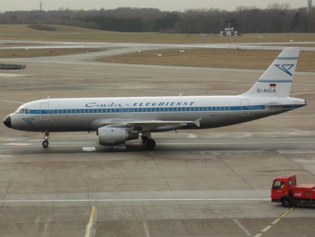 Airbus A320 (D-AICA)