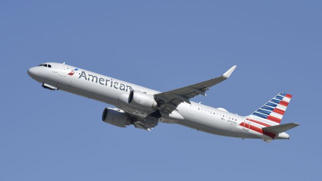 Airbus A321neo (N405AN) - Departing LAX on 25R