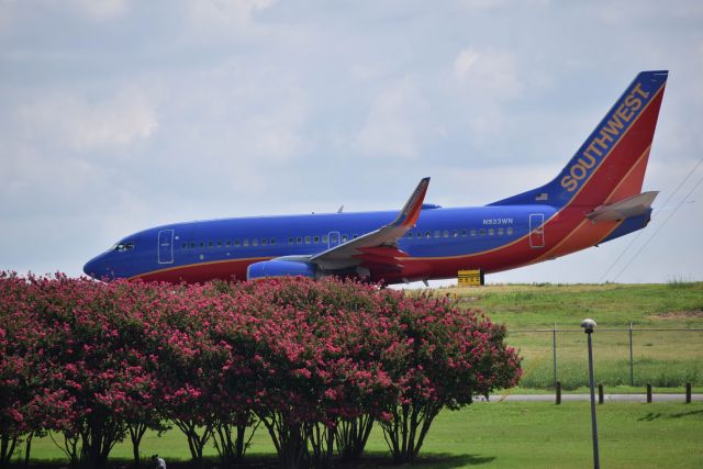 Boeing 737-700 (N933WN) - 8/27/2016: A Southwest Airlines Boeing 737-700 taxiing for departure at Dallas Love Field.