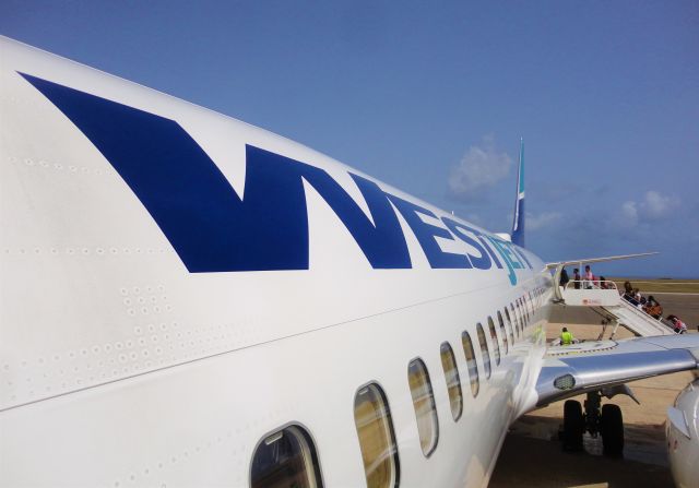 Boeing 737-800 (C-FYPB) - Boarding for departure to YYZ