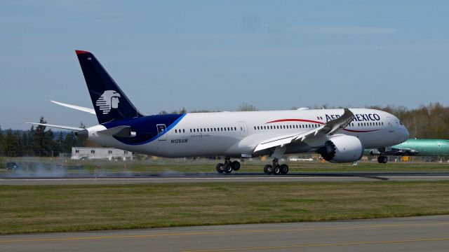 Boeing 787-9 Dreamliner (N128AM) - BOE002 touches down on Rwy 34L to complete a C1 flight on 4.1.19. (ln 833 / cn 65313).