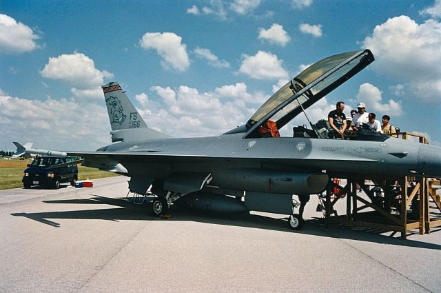 Lockheed F-16 Fighting Falcon (83-1166) - F-16B on display at an Air Power Air Show at KOKC. Air craft is from Arkansas Air National Guard based at Ft. Smith, AR.