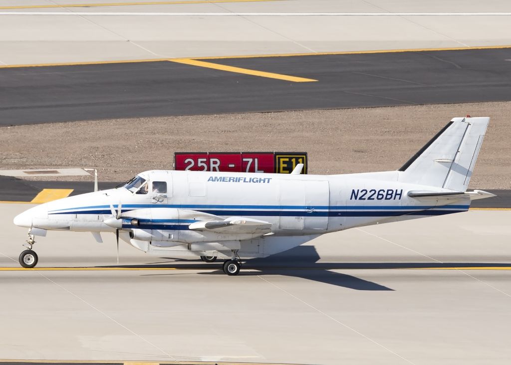 Beechcraft Airliner (N266BH)