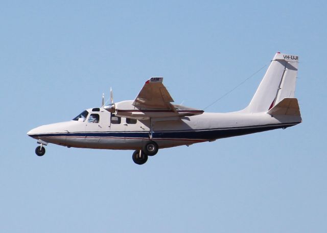 Aero Commander 500 (VH-UJI) - Arriving into Longreach from Barcaldine 10 June 2020