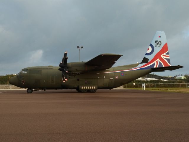 Lockheed C-130 Hercules (CSZ883) - Apron 2